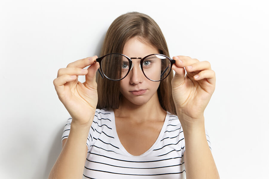 What are the Risk Factors for not treating Myopia?