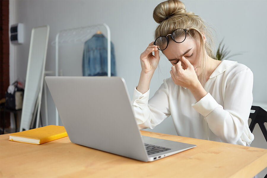 How does stress affect your eyes and vision?