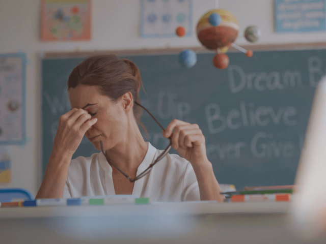 Eye Fatigue: Why Your Eyes Feel Tired and How to Fix It